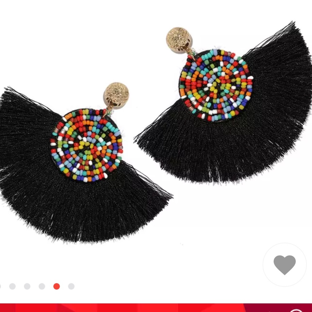 BNWT! Super fun & fringe statement earrings!